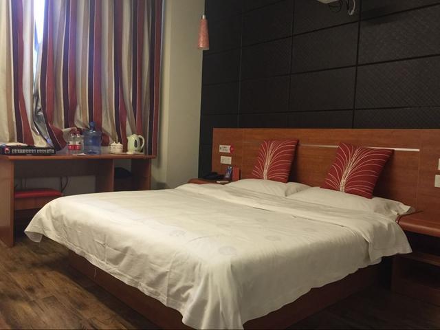 Thank Inn Chain Hotel Shangxi Changzhi Daqing Road Exterior photo